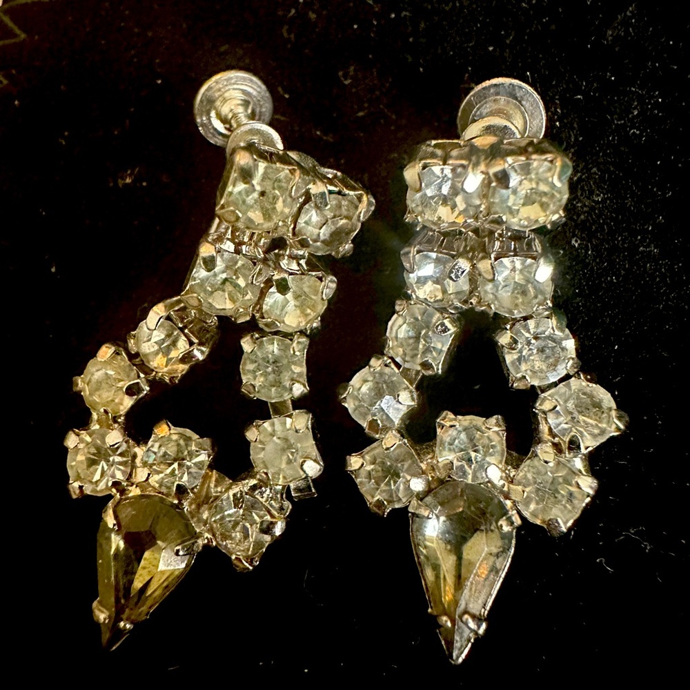 VINTAGE crystal earrings